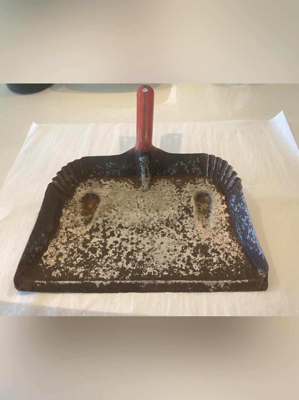 Vtg. metal dustpan made by Patent Novelty Company, Fulton, IL. Founded 1890s